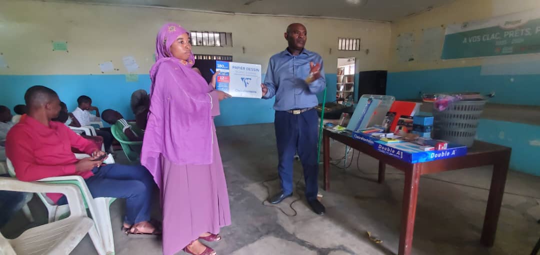 image Remise de kits pédagogiques aux CLAC de Mohéli